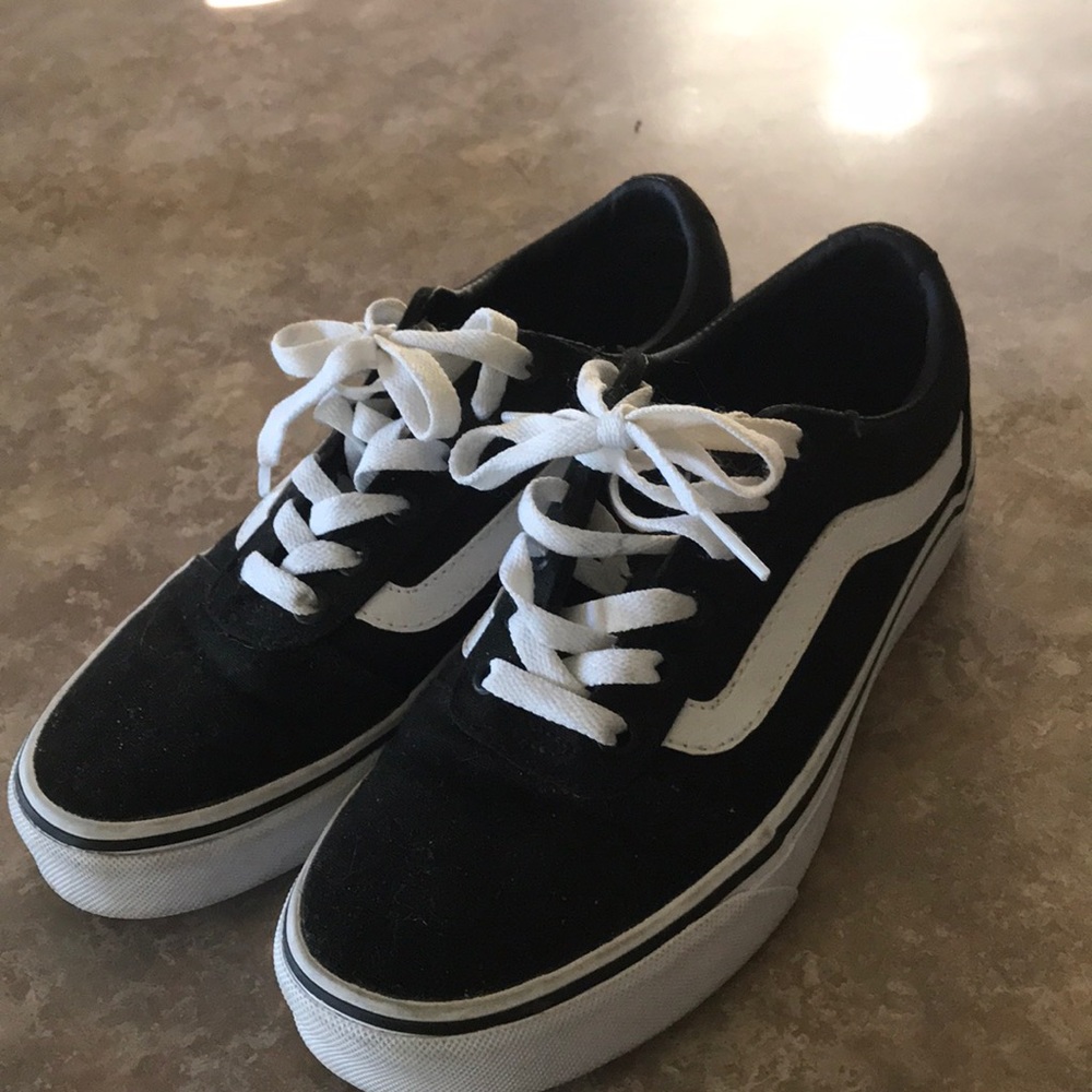 Vans Lace Up Black Shoe